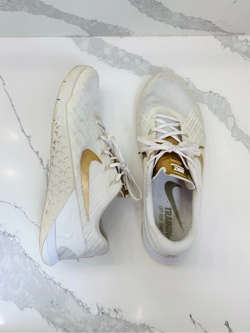 Nike Women’s 10 Metacon 3 AMP White/Gold Athletic Training Shoes/Sneakers